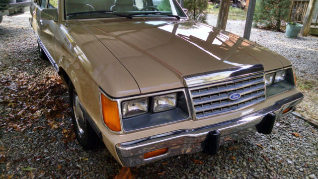 1986 Tan Ford Other Sedan