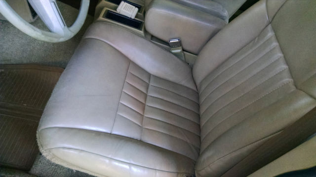 1986 Tan Ford Other Sedan