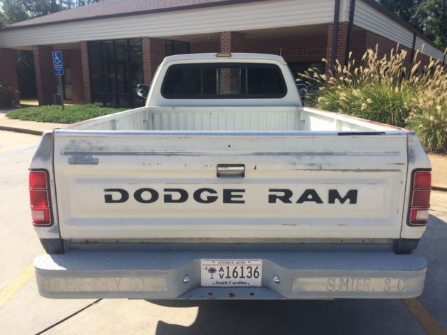 1987 White Dodge D150