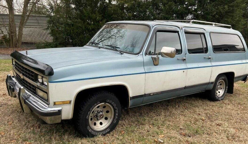 1990 Black Chevrolet Suburban SUV