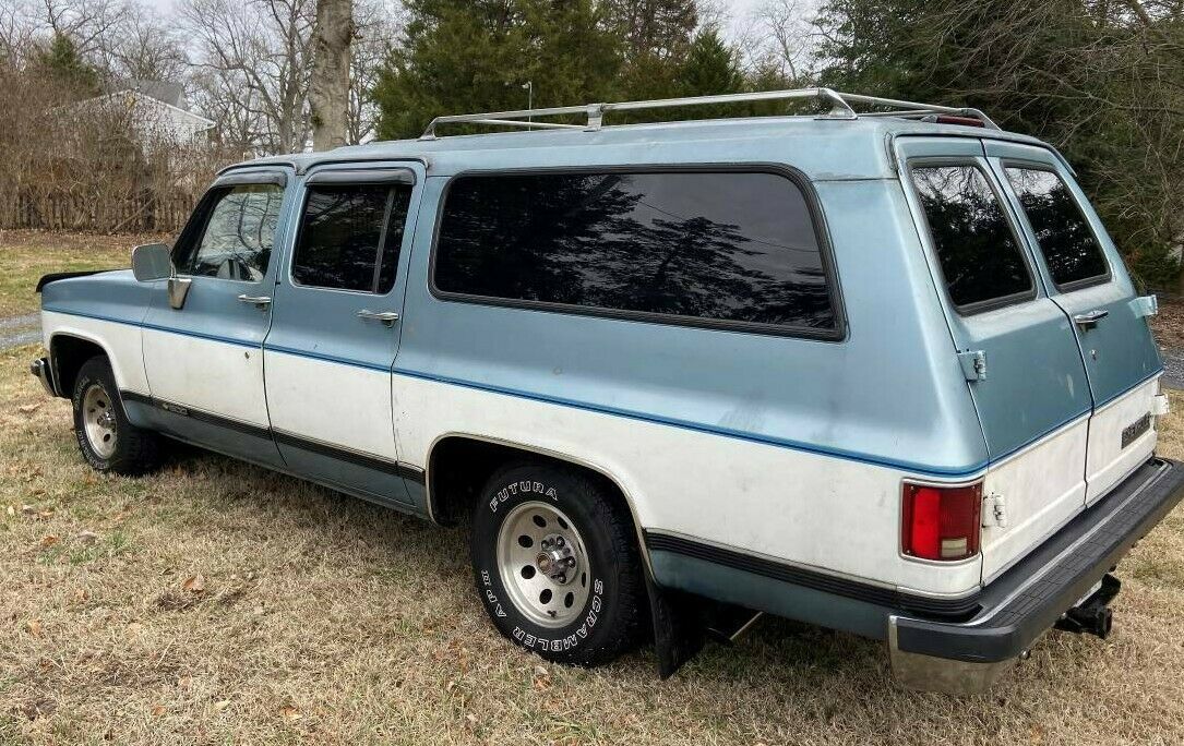 1990 Black Chevrolet Suburban SUV