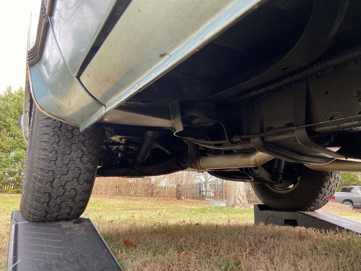 1990 Black Chevrolet Suburban SUV