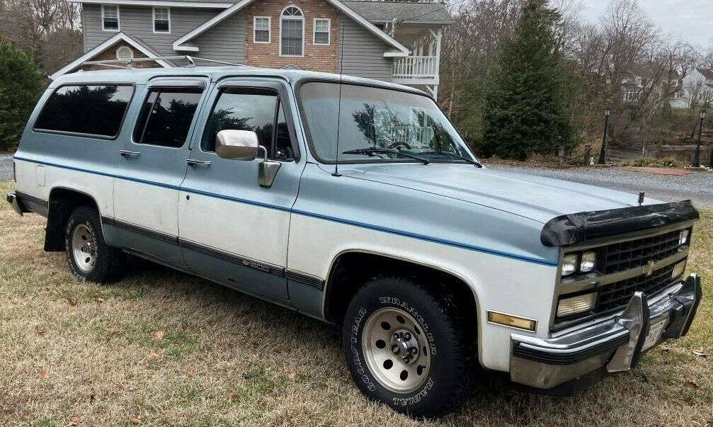 1990 Black Chevrolet Suburban SUV