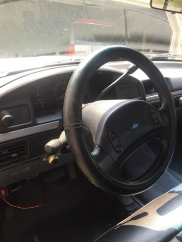 1992 White Ford F-150 Standard Cab Pickup