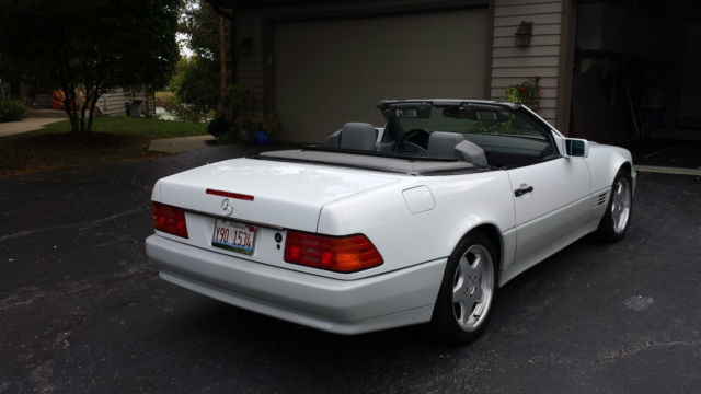 1992 White Mercedes-Benz 300-Series Convertible