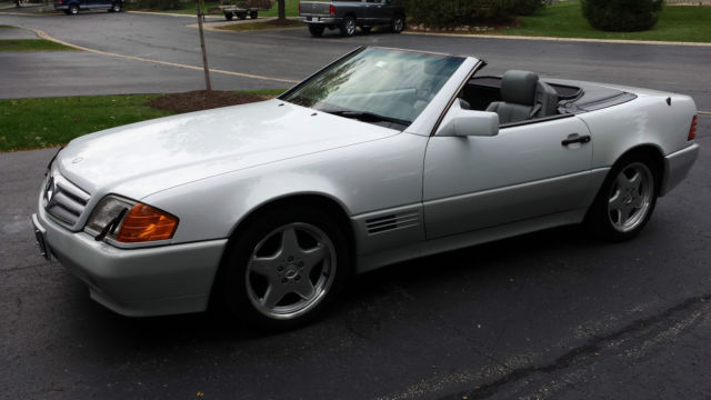 1992 White Mercedes-Benz 300-Series Convertible