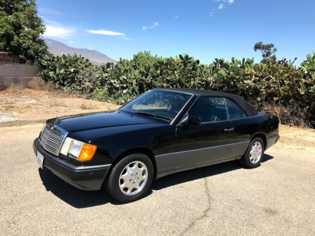 1993 Black Mercedes-Benz 300-Series Convertible