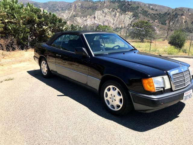 1993 Black Mercedes-Benz 300-Series Convertible