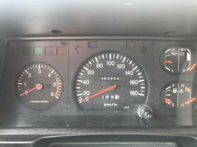 1992 White Toyota Land Cruiser SUV