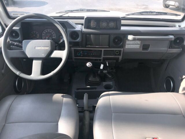 1992 White Toyota Land Cruiser SUV