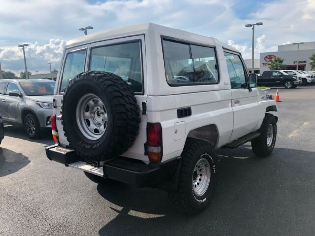 1992 White Toyota Land Cruiser SUV