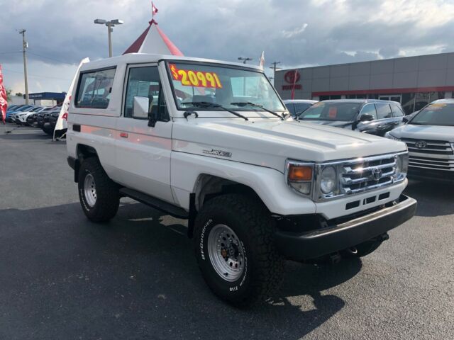 1992 White Toyota Land Cruiser SUV