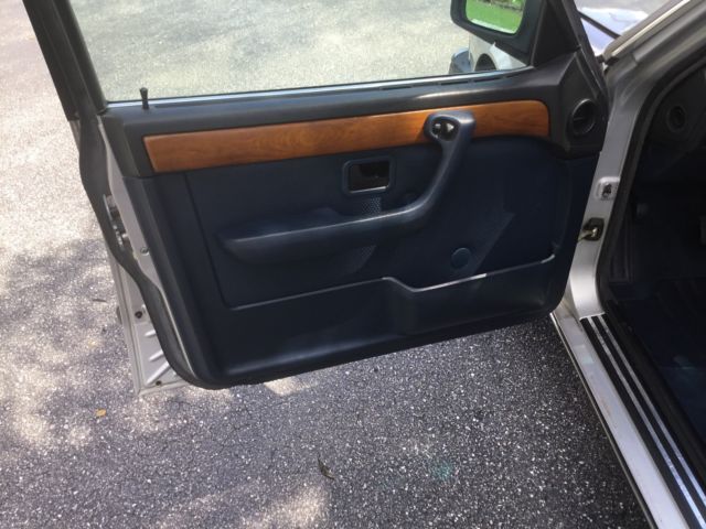 1985 Silver BMW 7-Series Sedan