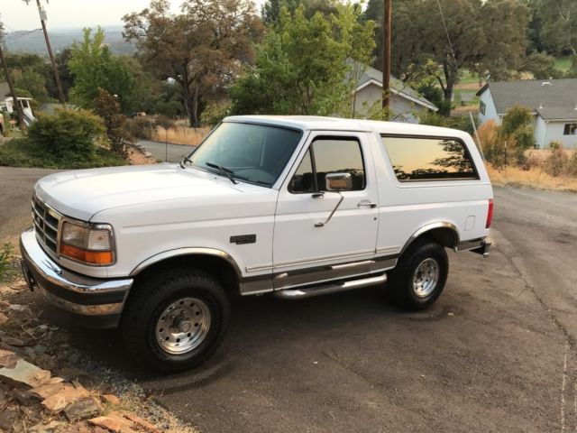 1994 White Ford Bronco SUV