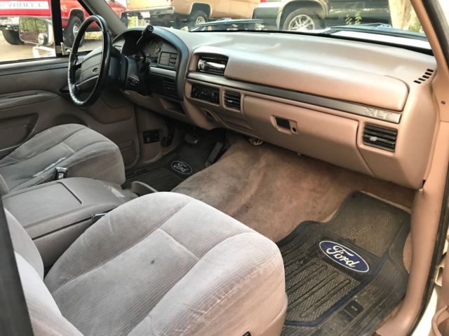 1994 White Ford Bronco SUV