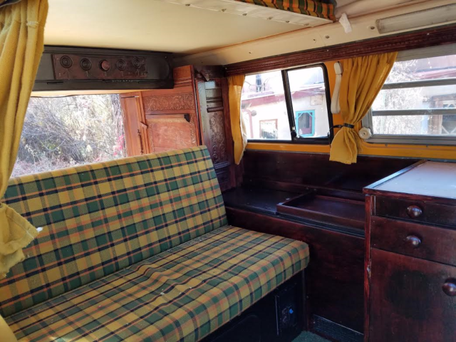 1976 Marigold Volkswagen Bus/Vanagon Pop-top, 2 level camper bus