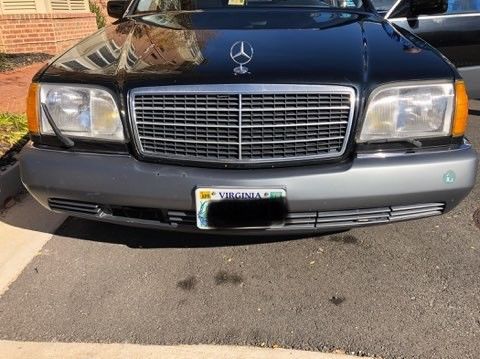 1993 Black Mercedes-Benz 300-Series Sedan