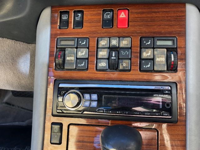 1993 Black Mercedes-Benz 300-Series Sedan