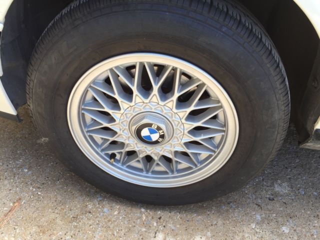 1991 White BMW 3-Series Convertible