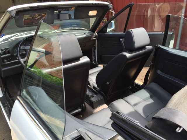 1991 White BMW 3-Series Convertible