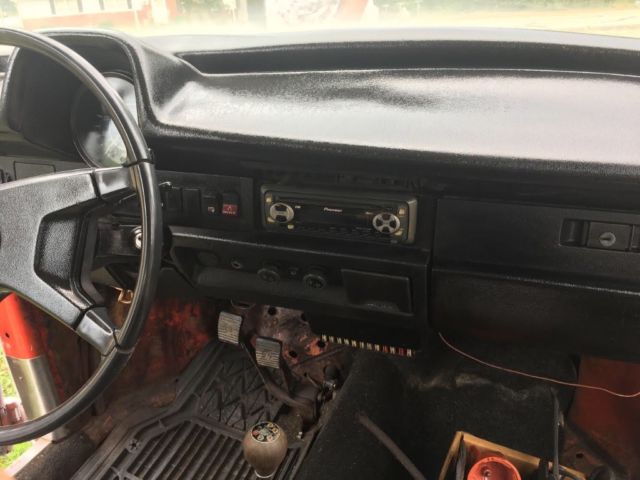 1974 White Volkswagen Beetle - Classic Coupe