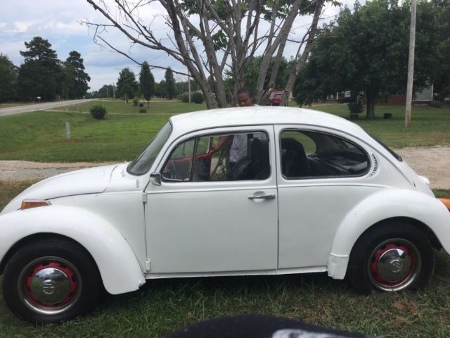 1974 White Volkswagen Beetle - Classic Coupe