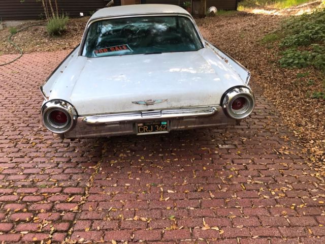 1961 Baby blue Ford Thunderbird Coupe