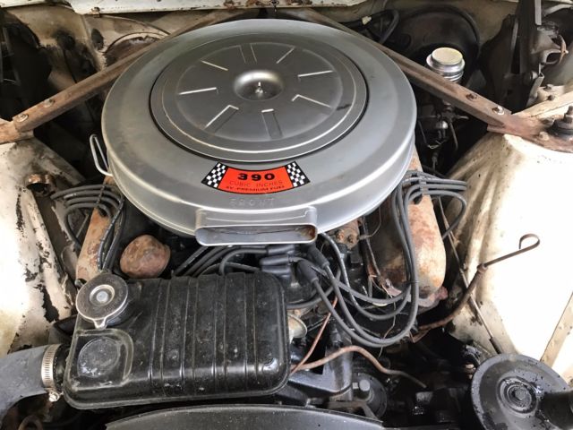 1961 Baby blue Ford Thunderbird Coupe