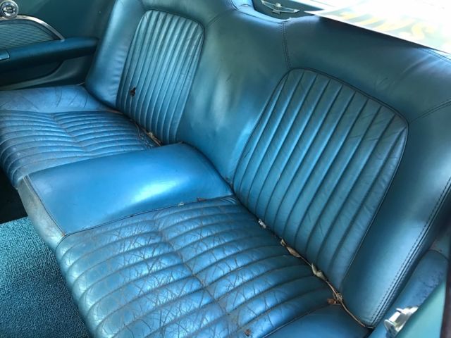 1961 Baby blue Ford Thunderbird Coupe