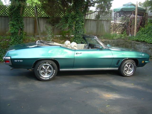 1972 Green Pontiac Le Mans Convertible