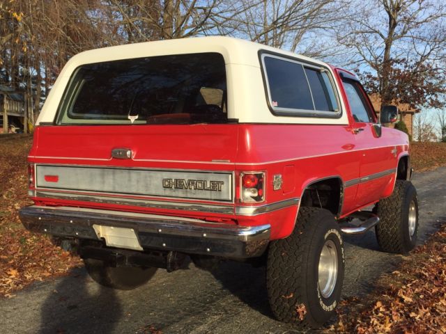 1988 Red Chevrolet Blazer