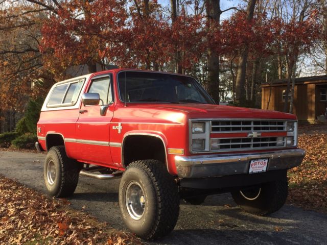 1988 Red Chevrolet Blazer