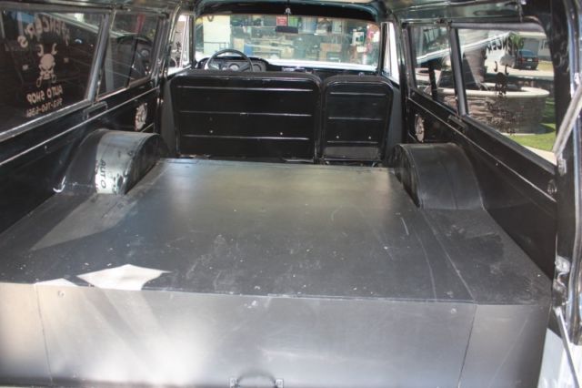 1966 Black/Silver GMC Suburban SUV