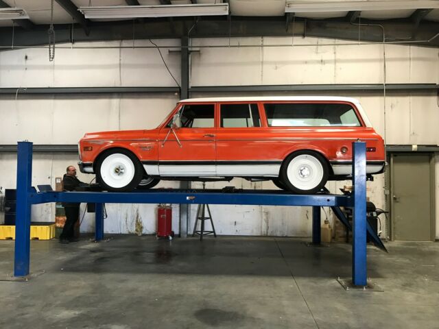 1970 Orange Chevrolet C-10 SUV