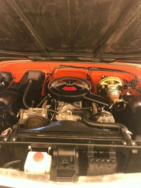 1970 Orange Chevrolet C-10 SUV