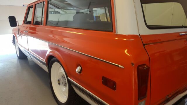 1970 Orange Chevrolet C-10 SUV