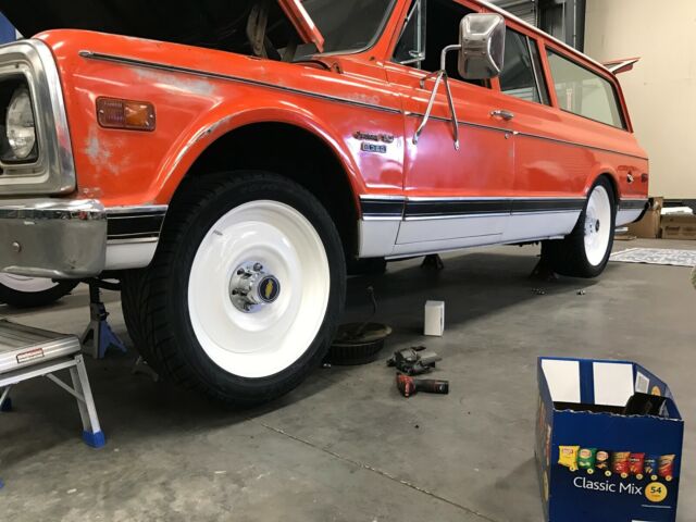 1970 Orange Chevrolet C-10 SUV