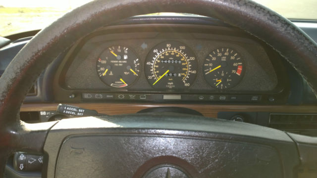 1990 Mercedes-Benz 300-Series