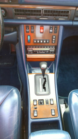 1990 Mercedes-Benz 300-Series