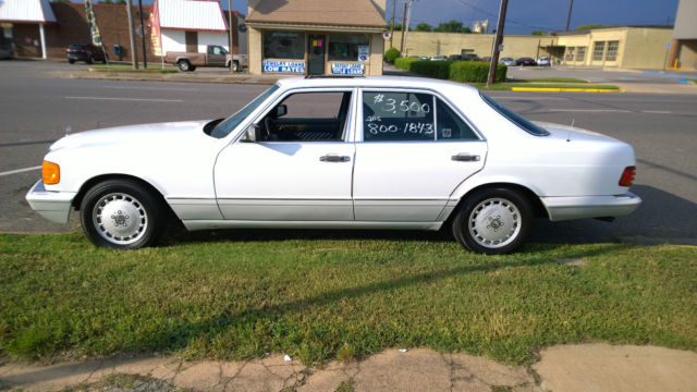 1990 Mercedes-Benz 300-Series