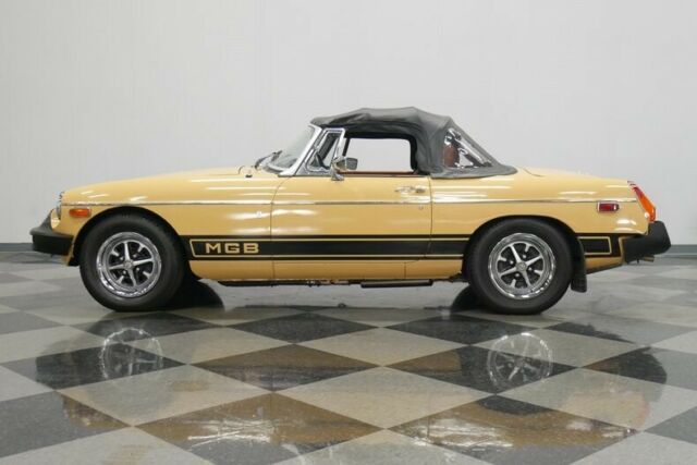 1976 Yellow MG MGB Convertible