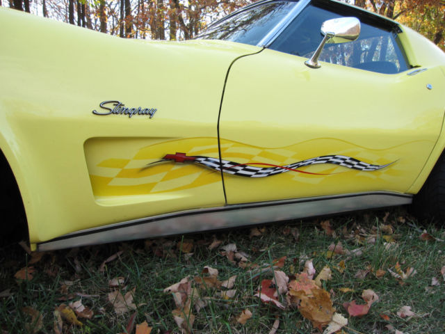 1975 Custom Yellow Chevrolet Corvette Coupe