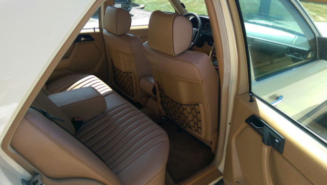 1987 Beige Mercedes-Benz 300-Series 4 door