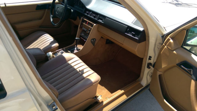 1987 Beige Mercedes-Benz 300-Series 4 door