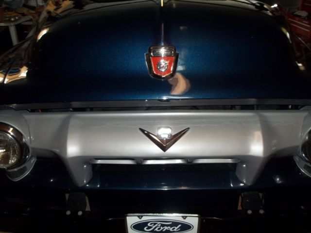 1954 Midnight Blue Ford F-100 Cab & Chassis