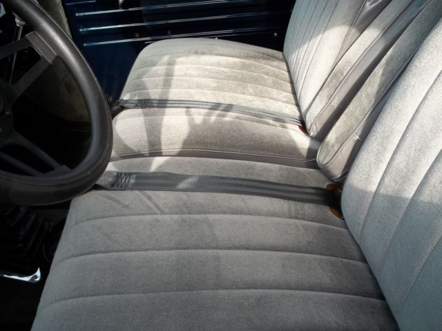 1954 Midnight Blue Ford F-100 Cab & Chassis