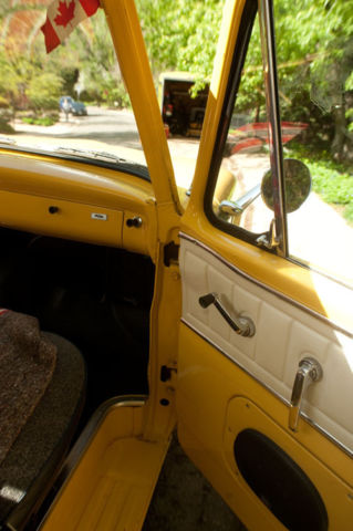 1963 Yellow Ford F-100 Short Body Step side pick up