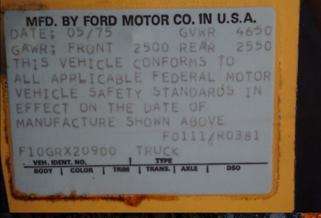 1975 Black & Gold Ford F-100 Pick up - 6 ft short bed