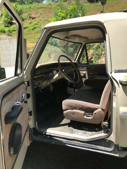 1967 Tan Ford F-250 Standard Cab Pickup