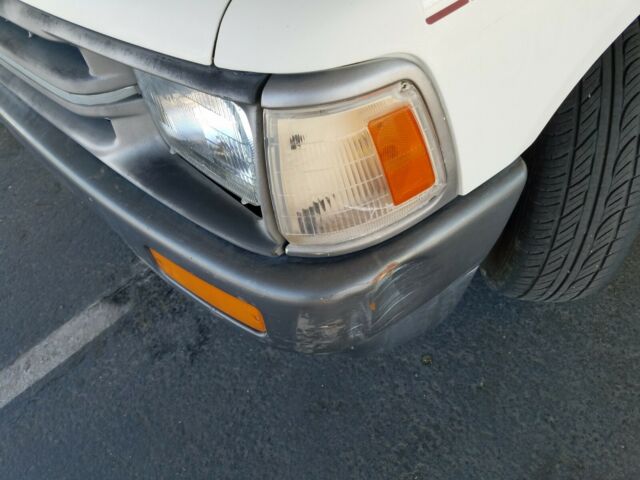 1990 White Toyota Pickup Pickup Truck